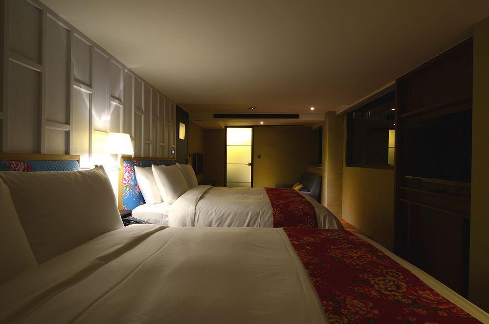 Reddot Hotel Taichung Eksteriør bilde